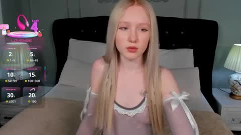 Sia online show from February 1, 5:44 pm