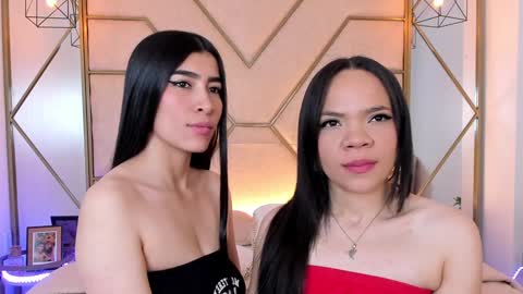 Siara and Zoe tattoo online show from January 30, 9:04 pm