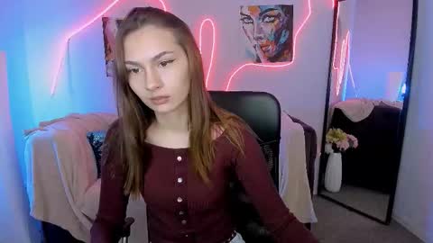 silicia online show from February 4, 1:39 pm