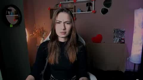 silicia online show from February 18, 1:29 pm