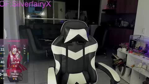 Snapshot of sickfairyx chatting on September 28, 12:27 am Mich online show from September 28, 12:27 am