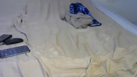 Snapshot of sidechik_18 chatting on March 10, 7:18 pm Charming pie online show from March 10, 7:18 pm