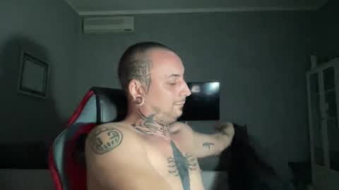 sidvicious23cm online show from February 3, 6:24 pm