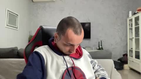 Snapshot of sidvicious23cm chatting on March 21, 7:06 pm sidvicious23cm online show from March 21, 7:06 pm