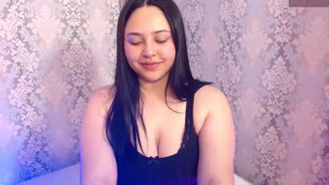 Snapshot of siena_tay chatting on February 12, 3:56 am Siena online show from February 12, 3:56 am