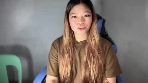 Snapshot of sienna_babe chatting on June 23, 2:59 pm sienna_babe online show from June 23, 2:59 pm