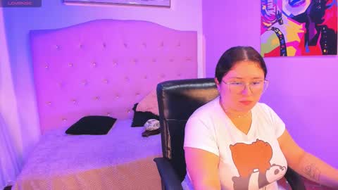 Snapshot of sienna_cavalli chatting on March 3, 12:22 pm SIENNA online show from March 3, 12:22 pm