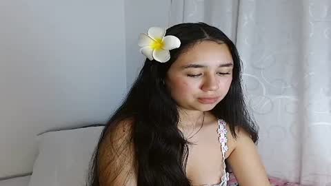 Snapshot of sienna_lorens chatting on April 2, 3:37 am Amber online show from April 2, 3:37 am