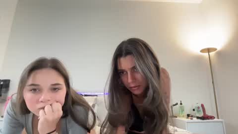 Snapshot of siensky chatting on July 22, 9:17 pm Sienna online show from July 22, 9:17 pm