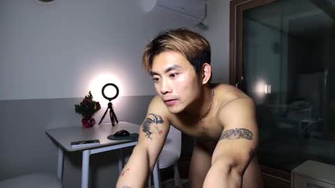 Snapshot of silas_kim chatting on January 12, 2:55 pm Silas Kim online show from January 12, 2:55 pm