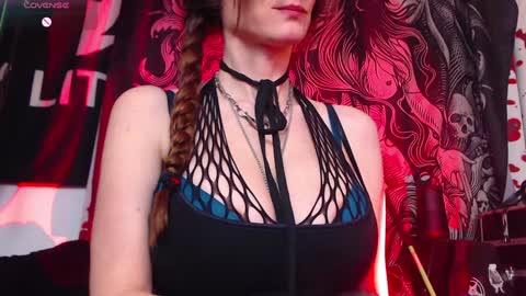 Allmylinkssilentmary666 online show from February 15, 11:45 pm