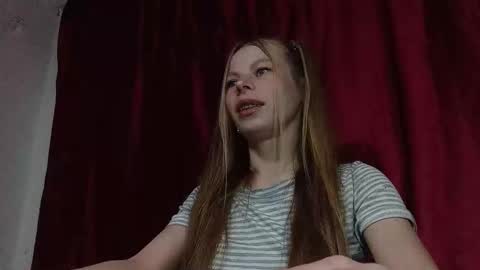 JULIANA online show from March 8, 8:12 pm