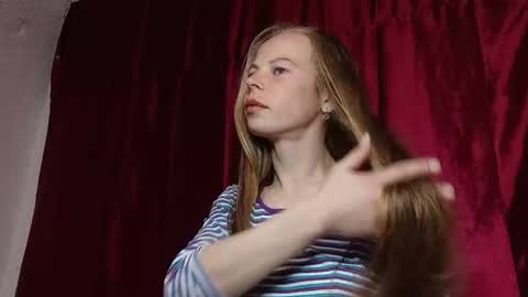 JULIANA online show from April 5, 8:28 pm