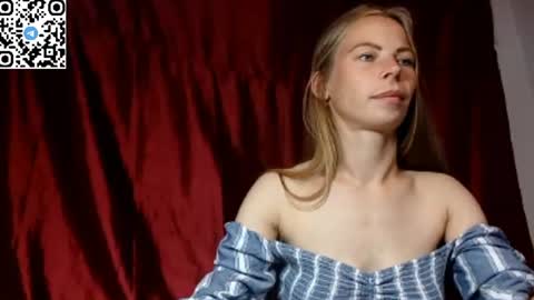 Snapshot of silentpassion567 chatting on June 21, 12:35 am JULIANA online show from June 21, 12:35 am