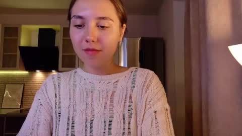 You fav Miss Si online show from September 18, 5:37 pm