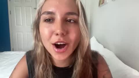 You fav Miss Si online show from March 14, 5:57 am