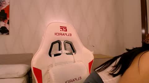 silk_ann online show from November 1, 5:09 am