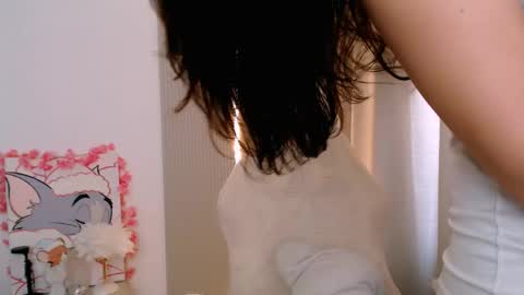 Snapshot of silk_ann chatting on April 29, 5:55 am silk_ann online show from April 29, 5:55 am