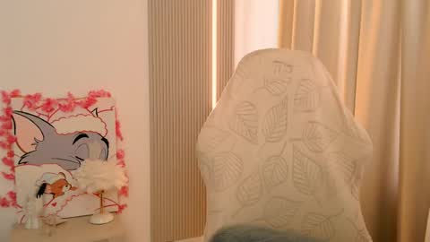 Snapshot of silk_ann chatting on May 20, 4:29 am silk_ann online show from May 20, 4:29 am