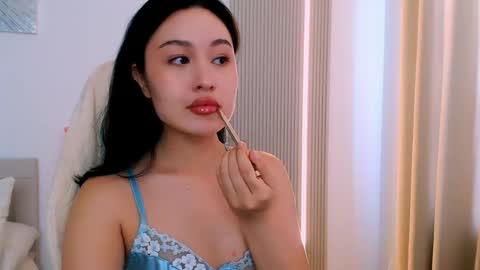 Snapshot of silk_ann chatting on May 23, 6:29 am silk_ann online show from May 23, 6:29 am