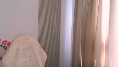Snapshot of silk_ann chatting on May 26, 11:28 am silk_ann online show from May 26, 11:28 am