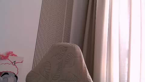 Snapshot of silk_ann chatting on June 28, 4:18 am silk_ann online show from June 28, 4:18 am