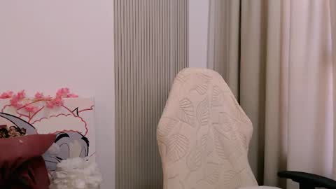 Snapshot of silk_ann chatting on July 8, 7:02 am silk_ann online show from July 8, 7:02 am