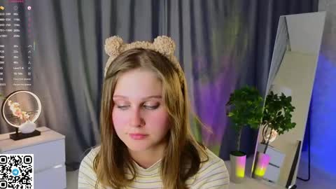 Snapshot of silkenya chatting on May 19, 2:56 pm Alice online show from May 19, 2:56 pm