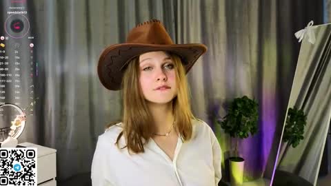 Snapshot of silkenya chatting on May 28, 2:14 pm Alice online show from May 28, 2:14 pm