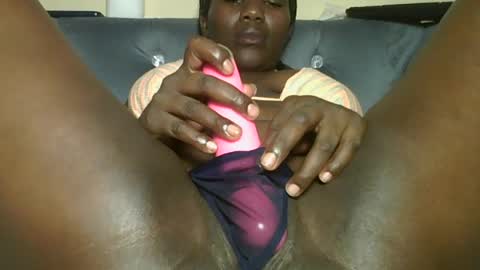 Snapshot of silky_aura chatting on June 17, 7:26 pm Memoo online show from June 17, 7:26 pm