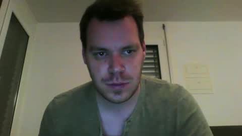 Snapshot of sillas1234 chatting on December 28, 4:30 pm sillas1234 online show from December 28, 4:30 pm