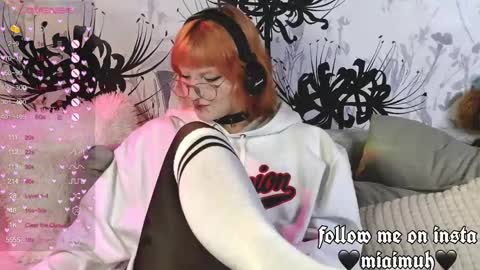 Snapshot of silly_soul chatting on September 23, 4:32 pm Mia online show from September 23, 4:32 pm