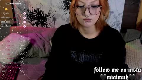 Snapshot of silly_soul chatting on October 13, 5:51 am Mia online show from October 13, 5:51 am