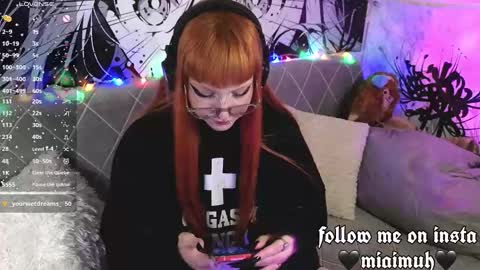 Snapshot of silly_soul chatting on February 2, 10:08 pm Mia online show from February 2, 10:08 pm