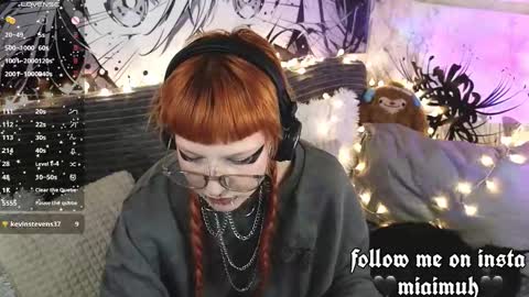 Snapshot of silly_soul chatting on February 25, 2:27 pm Mia online show from February 25, 2:27 pm