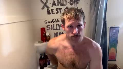 Snapshot of sillydillynewfie chatting on July 8, 6:23 pm Silly Dilly Newfie online show from July 8, 6:23 pm