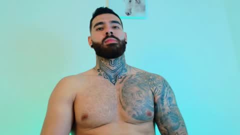 Snapshot of silvano_torrez chatting on February 10, 3:21 am silavno online show from February 10, 3:21 am