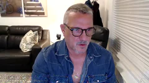 Snapshot of silveroli187 chatting on September 19, 2:18 pm silveroli187 online show from September 19, 2:18 pm