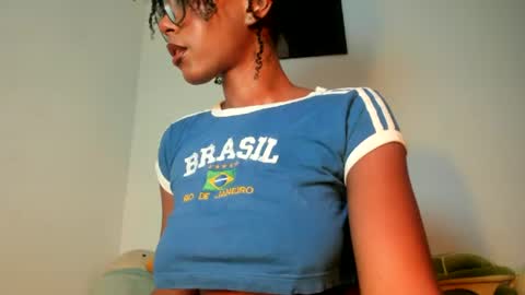 Snapshot of silverosequeen chatting on July 7, 8:51 am silverosequeen online show from July 7, 8:51 am