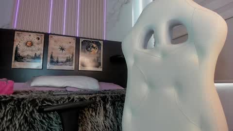 Snapshot of silvia_richiej chatting on January 21, 3:10 pm silvia online show from January 21, 3:10 pm