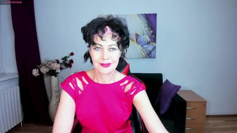 Snapshot of silvia_wallec chatting on April 26, 5:32 pm Silvia Wallec online show from April 26, 5:32 pm
