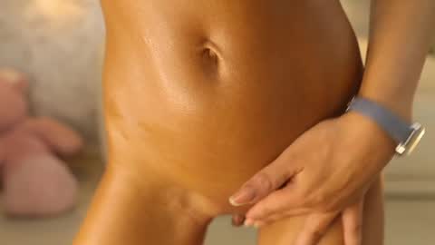 Snapshot of silviavanda chatting on June 4, 6:19 am Silvia online show from June 4, 6:19 am