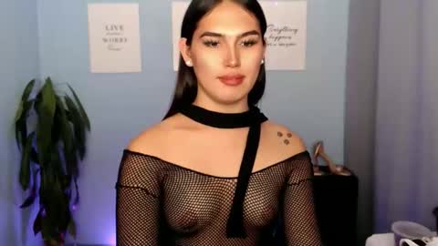 Snapshot of simisonova69 chatting on February 20, 4:29 pm Simi online show from February 20, 4:29 pm