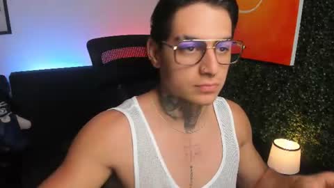 Snapshot of simon_cortes chatting on July 7, 12:09 pm Simon Cortes online show from July 7, 12:09 pm