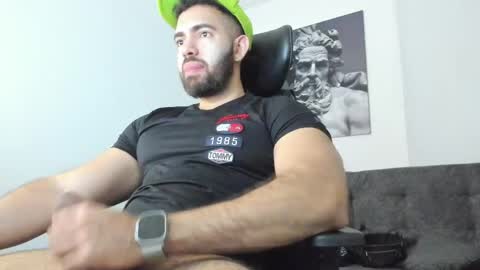 Snapshot of simon_leon01 chatting on April 21, 11:40 pm simon_leon01 online show from April 21, 11:40 pm