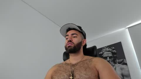 Snapshot of simon_leon01 chatting on May 17, 4:25 pm simon_leon01 online show from May 17, 4:25 pm