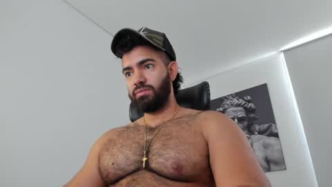 Snapshot of simon_leon01 chatting on July 25, 3:31 pm simon_leon01 online show from July 25, 3:31 pm