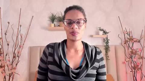 Snapshot of simona_brooke chatting on October 14, 8:53 pm simona_brooke online show from October 14, 8:53 pm