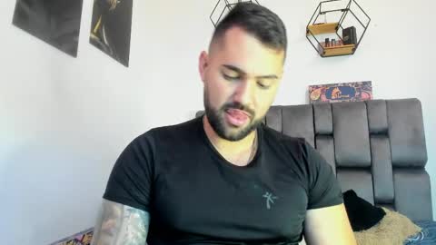 Snapshot of simonbeck chatting on May 22, 6:35 pm Simon online show from May 22, 6:35 pm