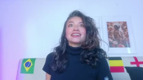 Snapshot of simone_feral chatting on June 24, 12:26 pm simone_feral online show from June 24, 12:26 pm